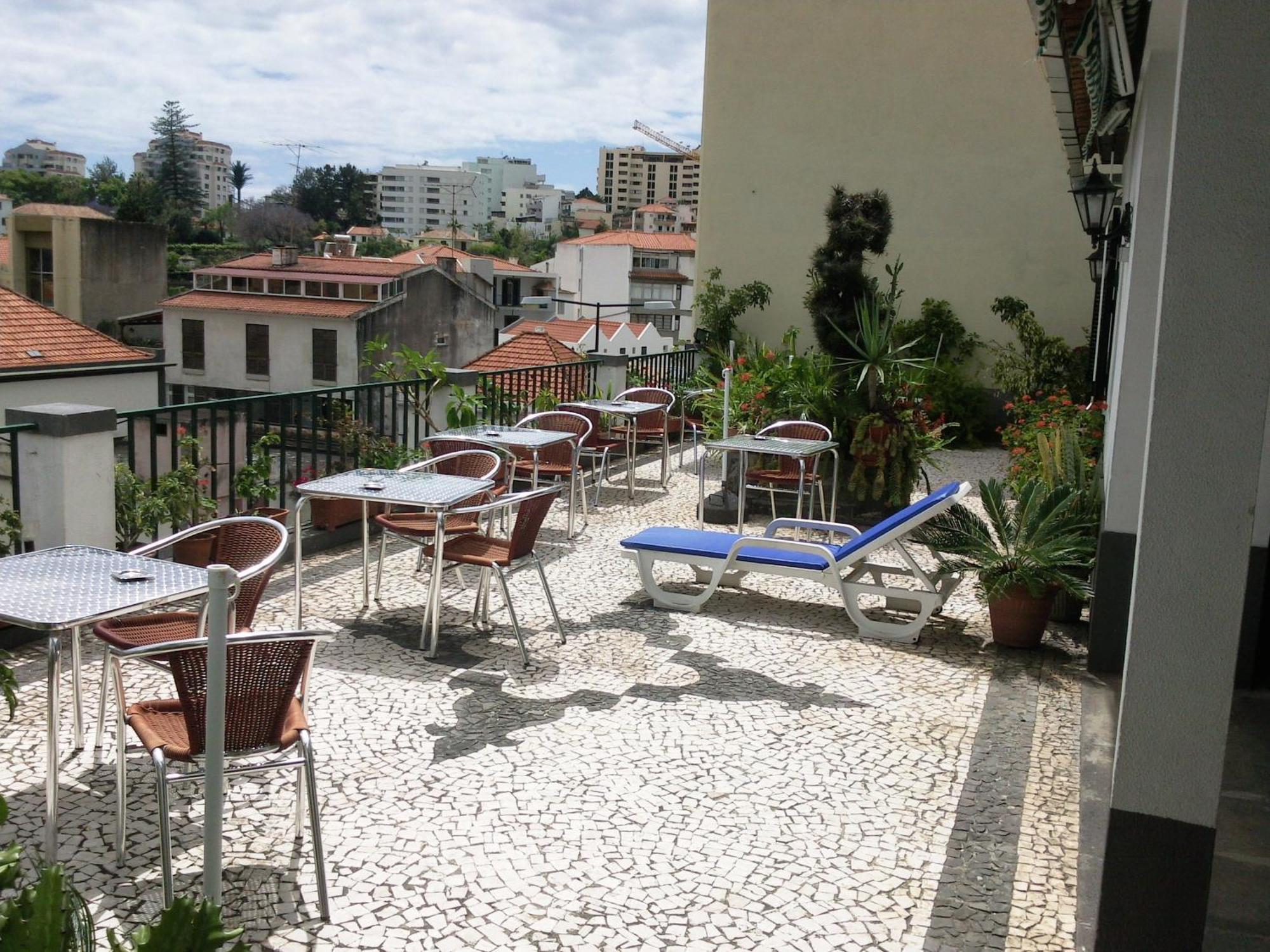 Pensao Residencial Vila Teresinha Funchal  Esterno foto