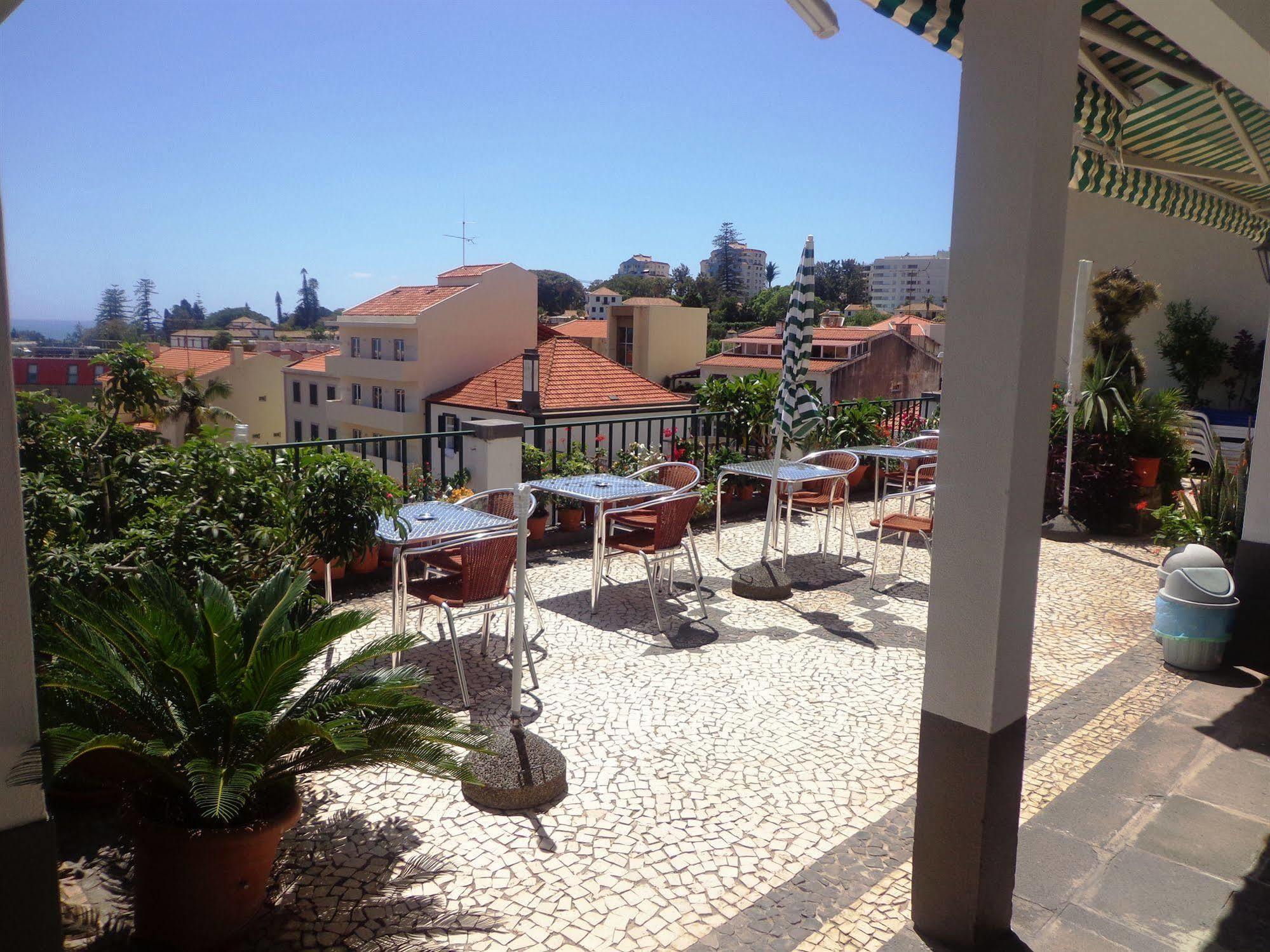 Pensao Residencial Vila Teresinha Funchal  Esterno foto